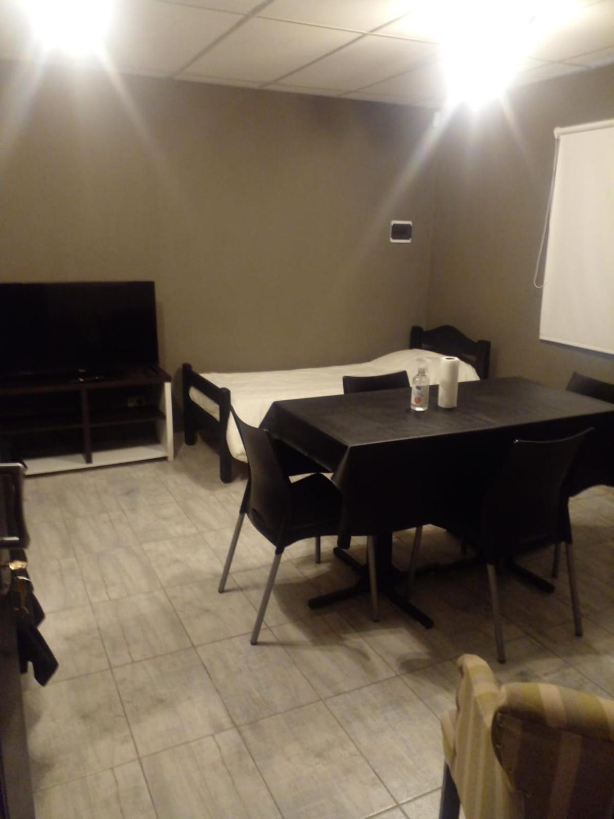 Apart Trelew 1 Buitenkant foto
